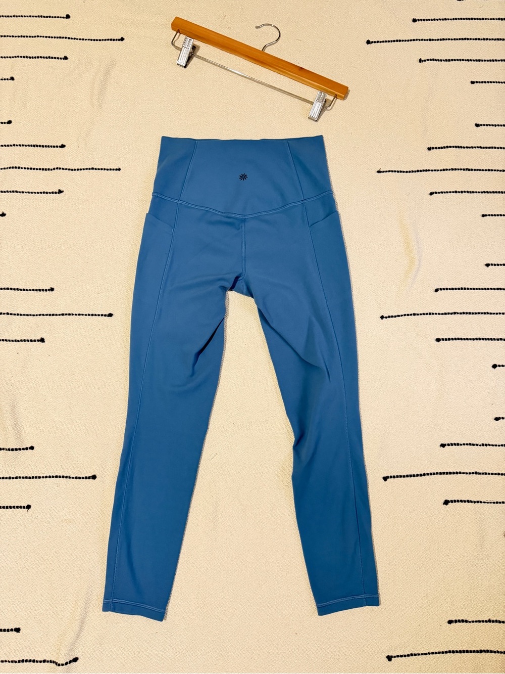 Athleta Salutation Stash High-Rise 7/8 Legging (Cottage Blue) - Picture 2 of 8